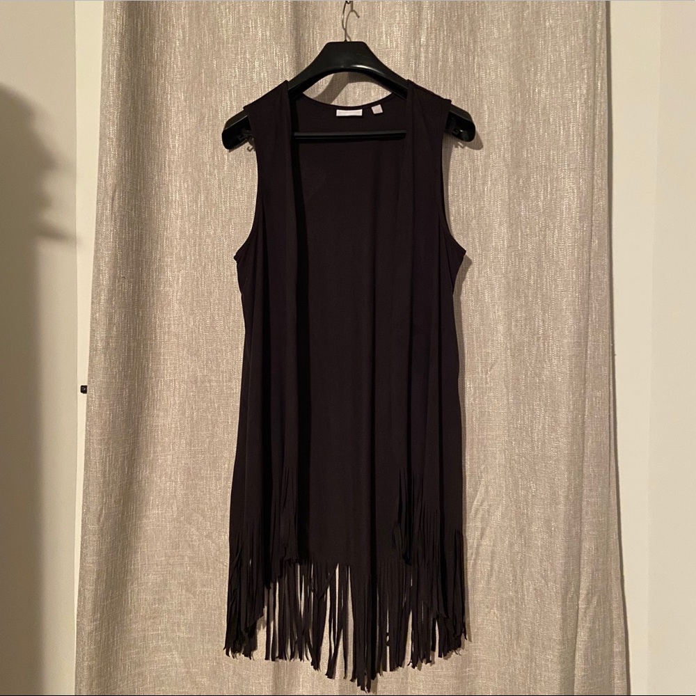 NY&Co sleeveless, black suede shrug w/fringe, L